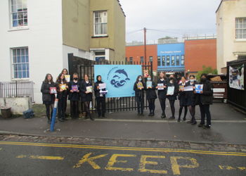 MHS Students at Dolphin School